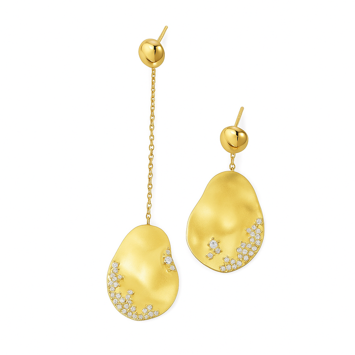 Tengeri | Gold Drop-Shaped Earrings with Crystals